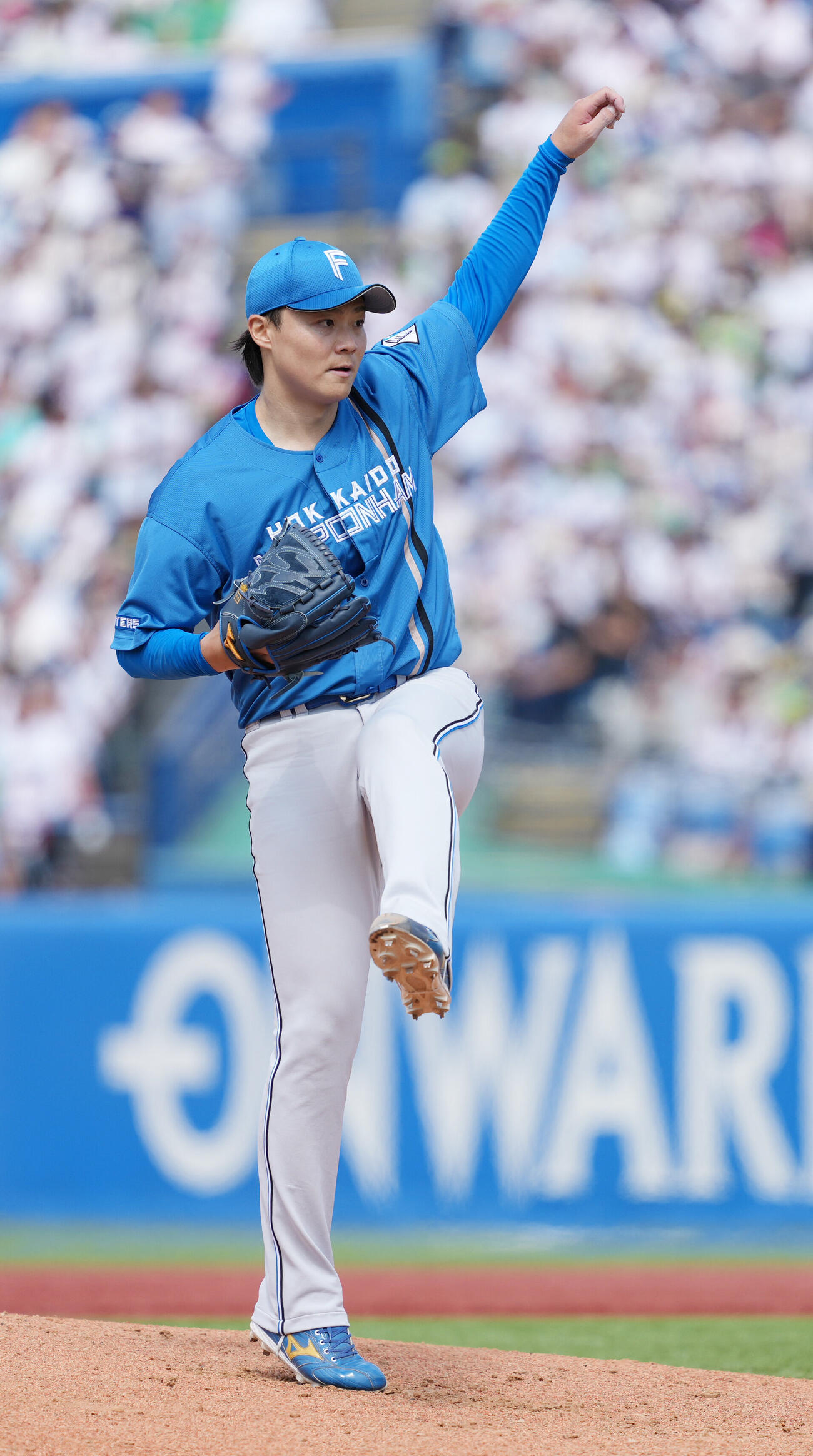 ヤクルト対日本ハム　日本ハム先発の山崎福也（撮影・小沢裕）　＝