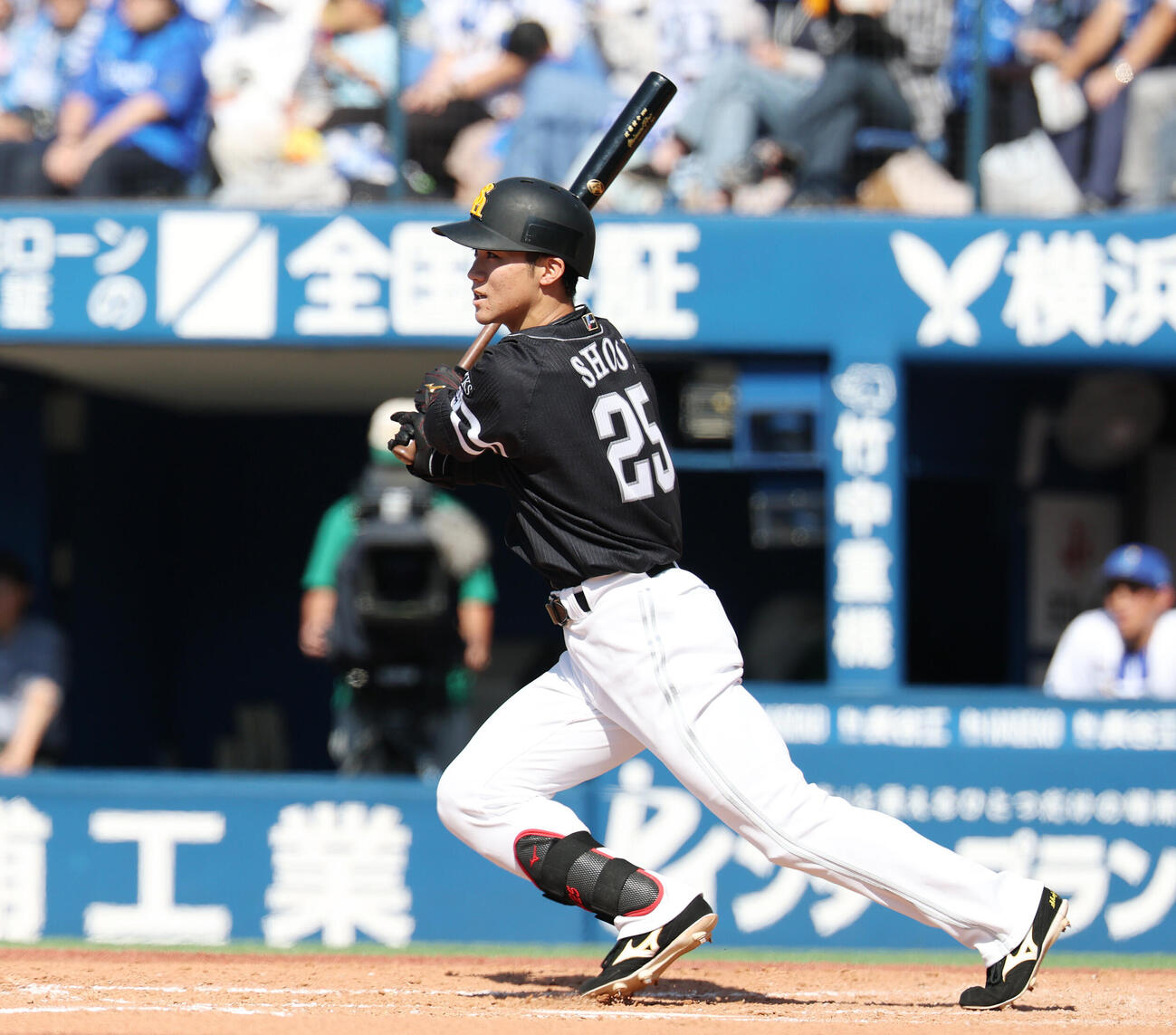 DeNA対ソフトバンク　5回表ソフトバンク無死二、三塁、2点適時打を放つ庄子雄大（撮影・宮地輝）