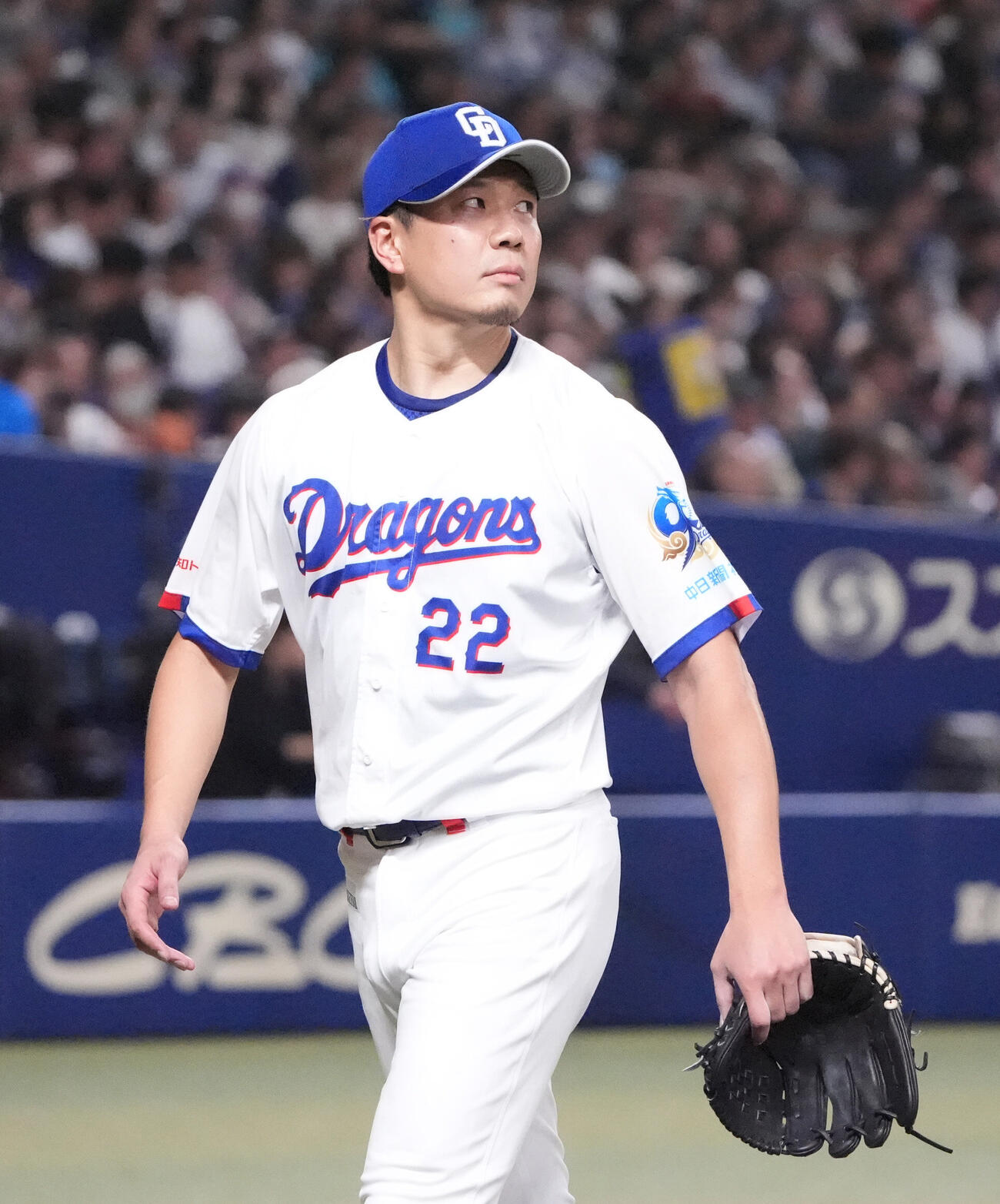 プロ野球交流戦中日対西武　6回表終了、ベンチへ戻る大野雄大（撮影・森本幸一）