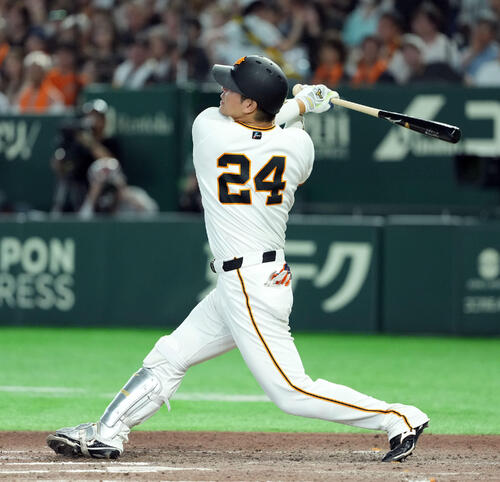 【巨人】大城卓三が特大の５号ソロ、５月12日以来の１発に雄たけび