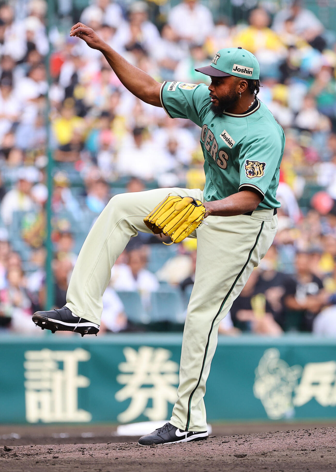 阪神対楽天　阪神4番手のラファエル・ドリス（撮影・上田博志）