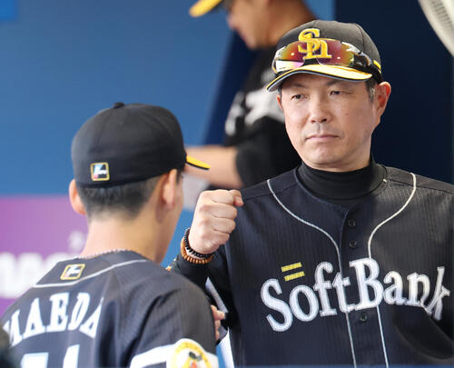 【ソフトバンク】前日死球で欠場の近藤健介に小久保監督「明日もスタメン難しい。骨は大丈夫」