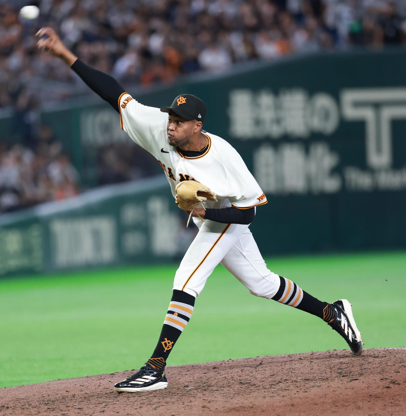 交流戦　巨人対ロッテ　9回から登板したライデル・マルティネス（撮影・水谷安孝）