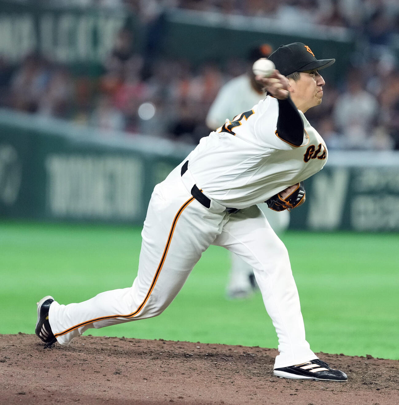 巨人対ロッテ　8回からマウンドに上がった巨人大勢（撮影・たえ見朱実）