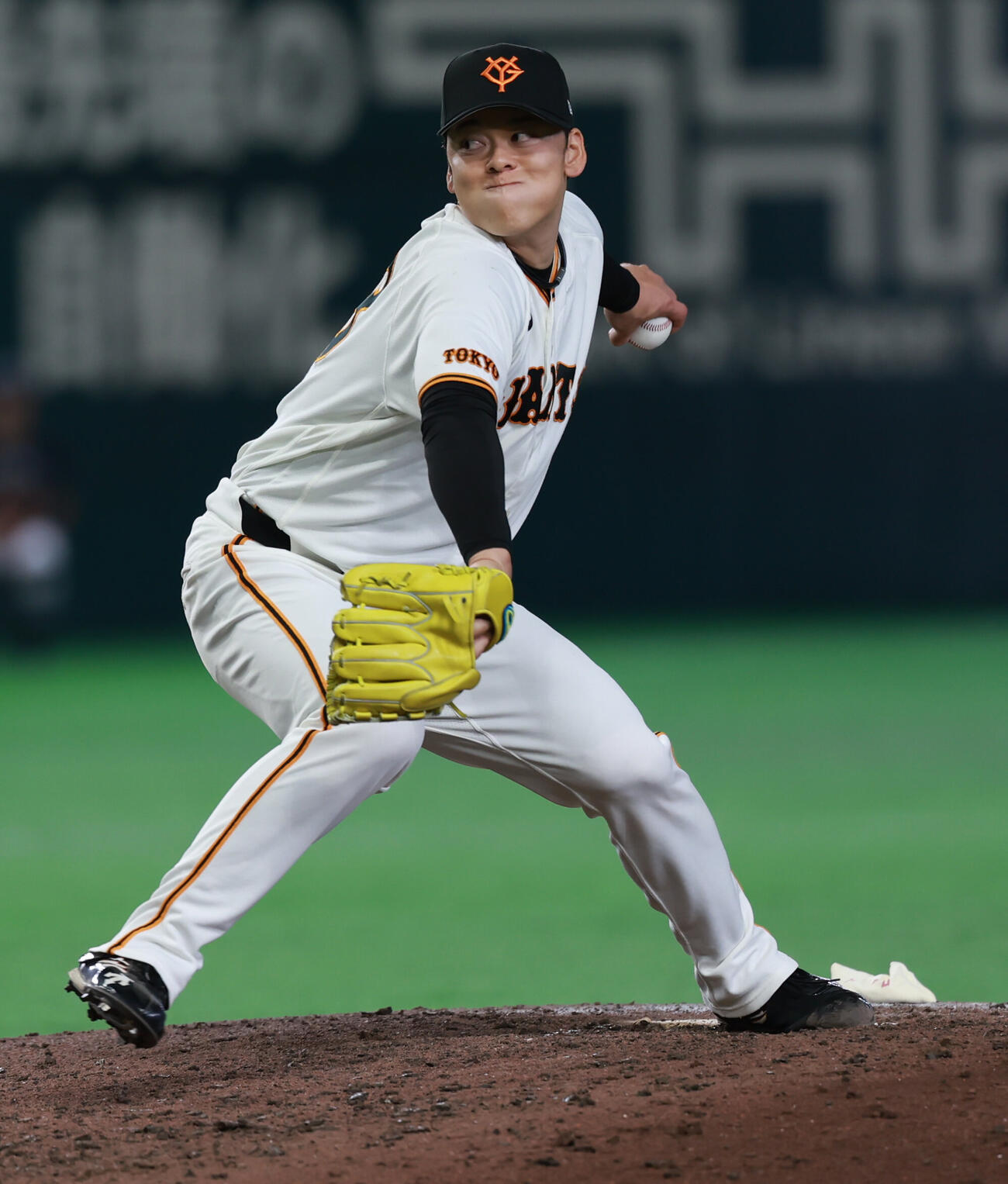 交流戦　巨人対ロッテ　巨人2番手高梨雄平（撮影・水谷安孝）