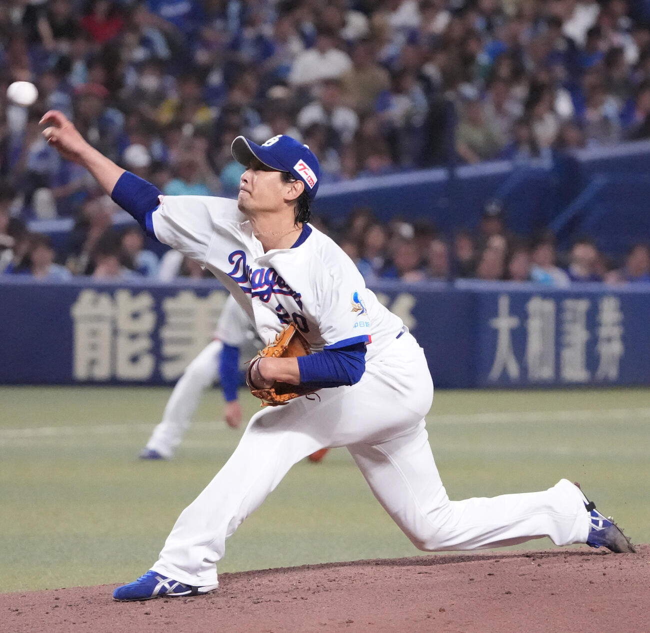 プロ野球交流戦中日対西武　2回表、力投する中日先発の涌井秀章（撮影・森本幸一）
