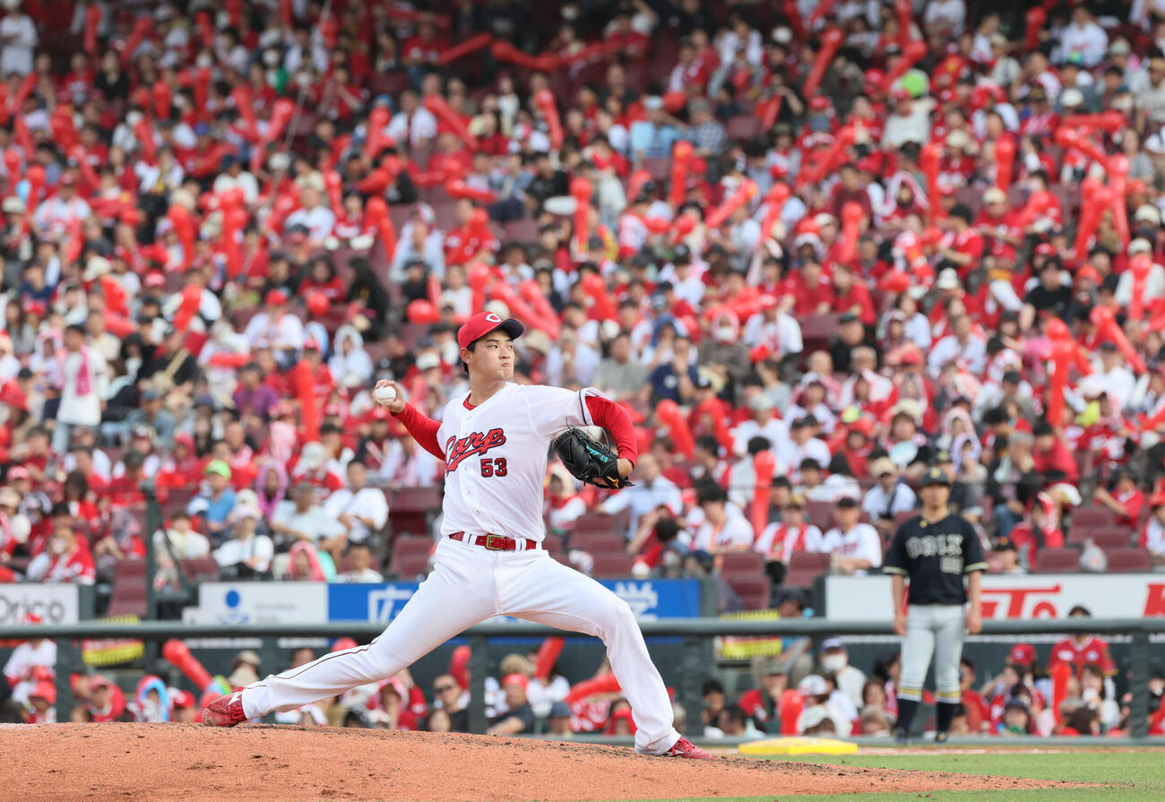 広島対オリックス　7回表オリックス、好投する広島先発の岡本駿（撮影・加藤孝規）