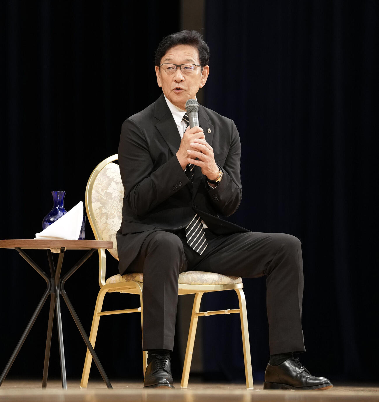 全日本大学野球選手権大会開会式　OBトークショーで語る栗山英樹氏（撮影・小島史椰）