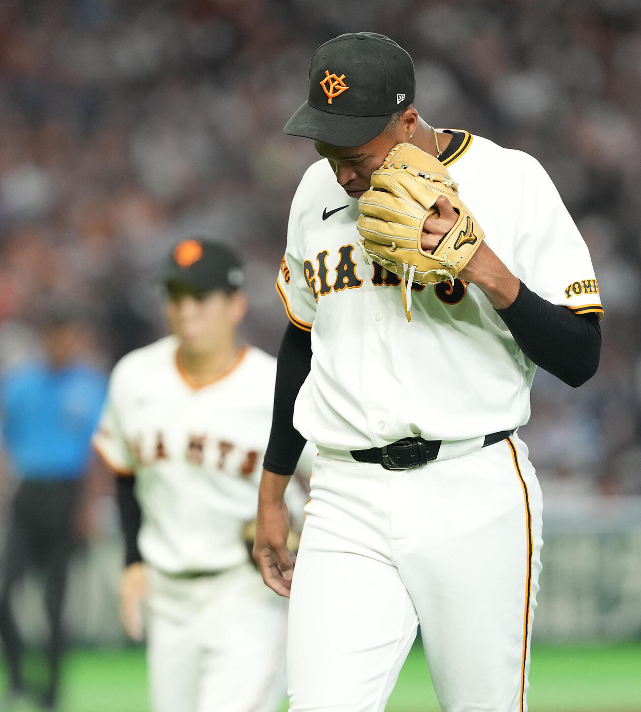 巨人対ロッテ　9回表、ロッテ安田尚憲に同点ソロ本塁打を浴びた巨人ライデル・マルティネス（撮影・たえ見朱実）＝2026年6月7日