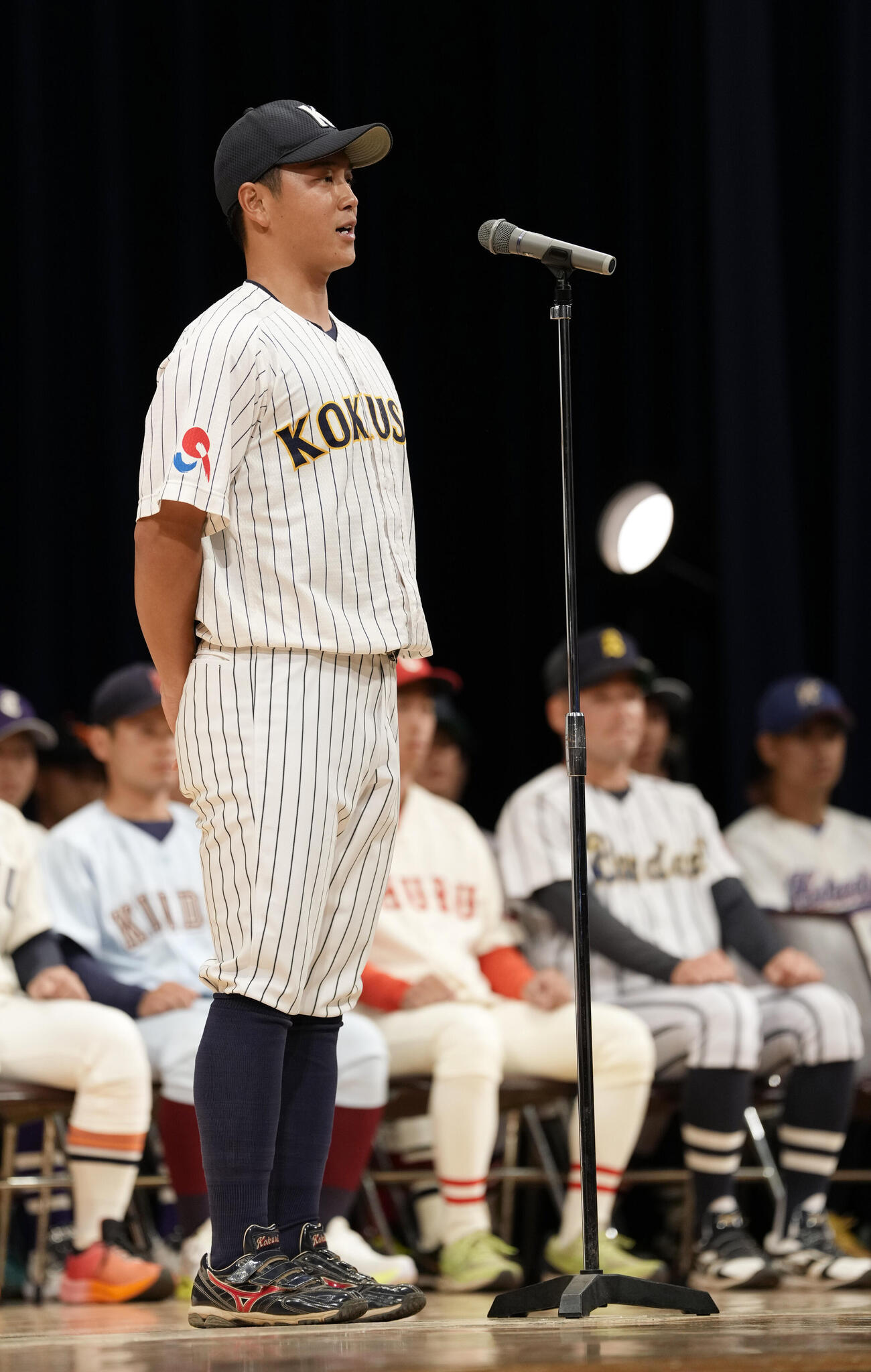 全日本大学野球選手権大会開会式　意気込みを語る東日本国際大・森川大輝主将（撮影・小島史椰）