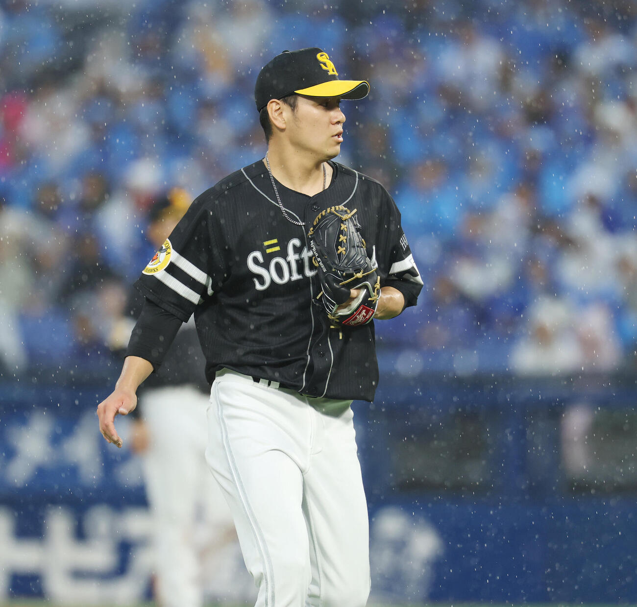 DeNA対ソフトバンク　11回裏を無失点に抑えたソフトバンク伊藤優輔（撮影・宮地輝）
