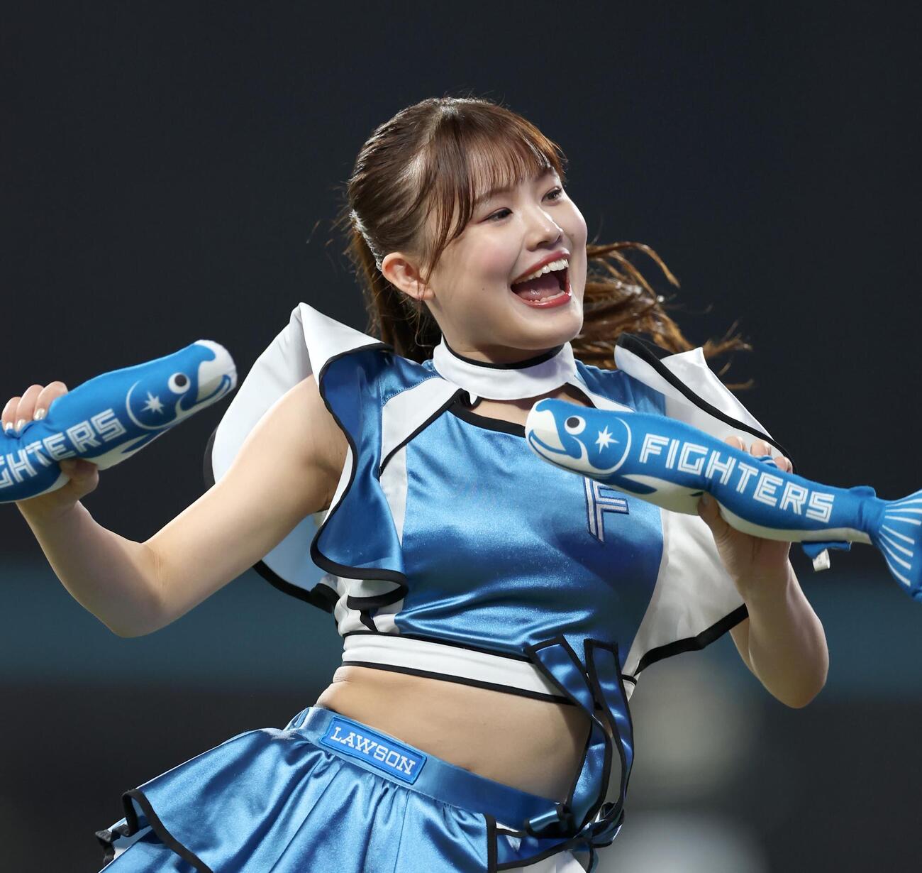 ファイターズガール鈴木志織