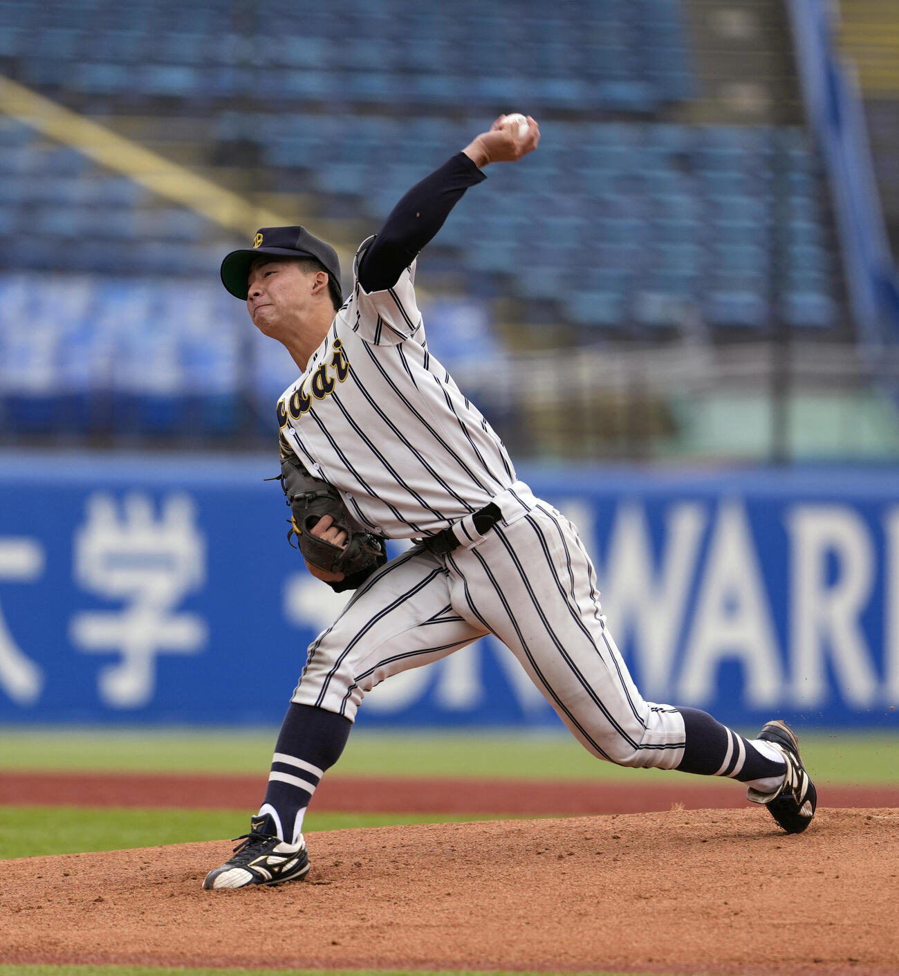 全日本大学野球選手権大会　国際武道大対東日本国際大　力投する先発の国際武道大・松山哲（撮影・小島史椰）