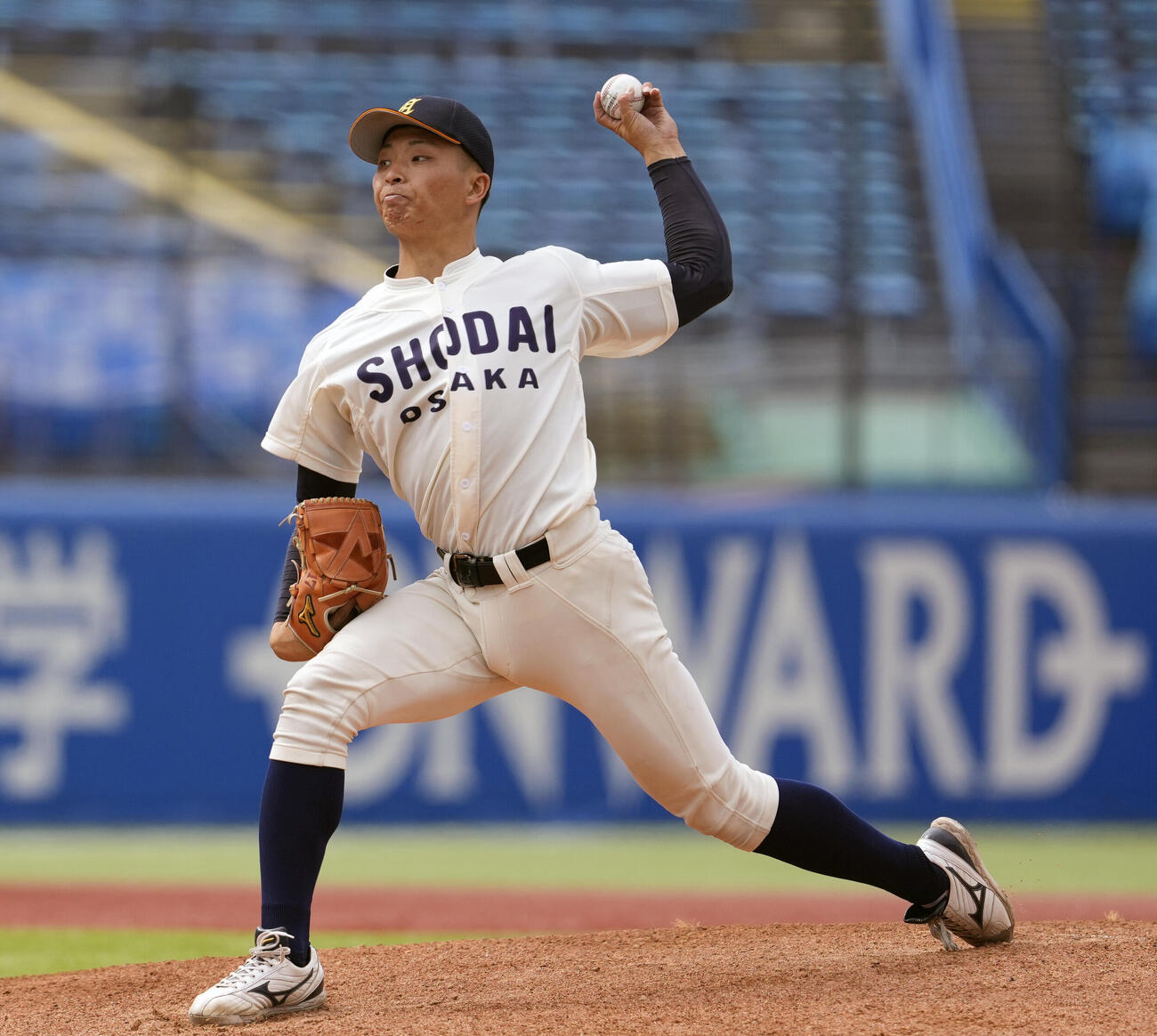 九産大対大商大　力投する先発の大商大・星野世那（撮影・小島史椰）＝2026年6月8日、全日本大学野球選手権大会　