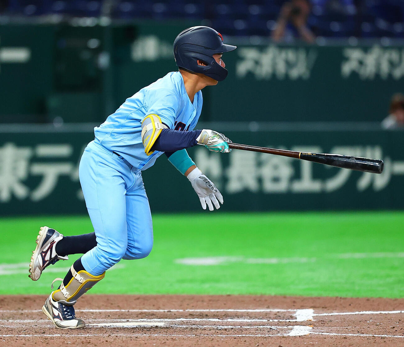 全日本大学野球選手権　日本文理大対横浜商大　6回表横浜商大1死一塁、適時二塁打を放つ多羅尾光紙（撮影・野上伸悟）