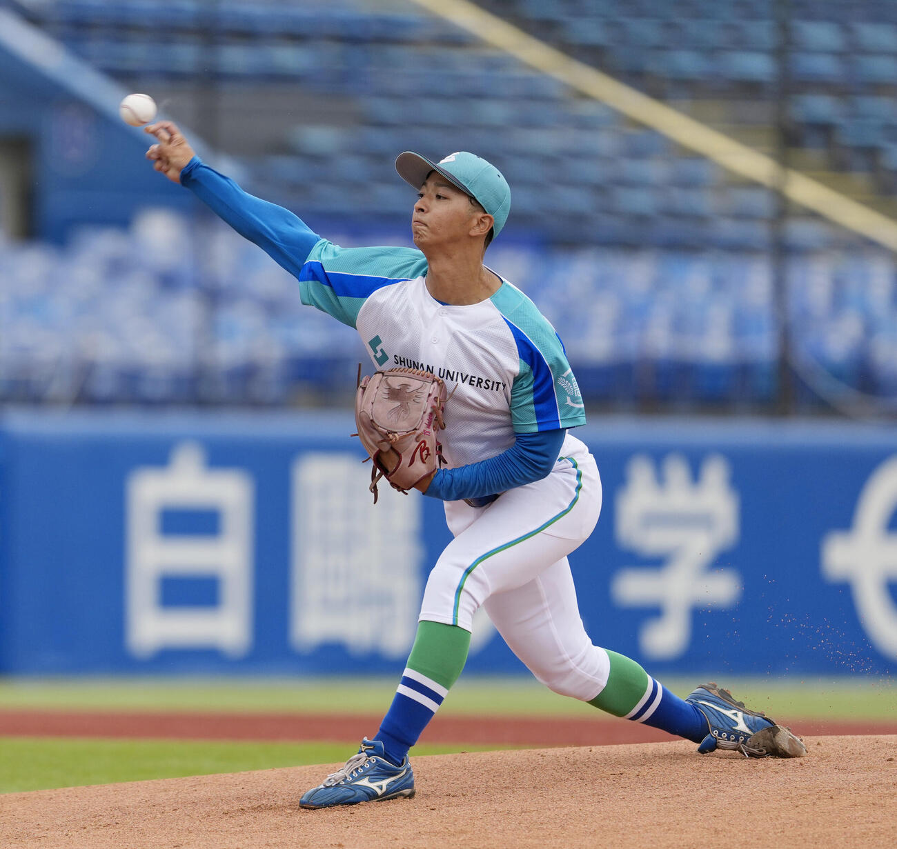 全日本大学野球選手権大会　奈良学園大対周南公立大　力投する先発の周南公立大・早川彰太郎（撮影・小島史椰）