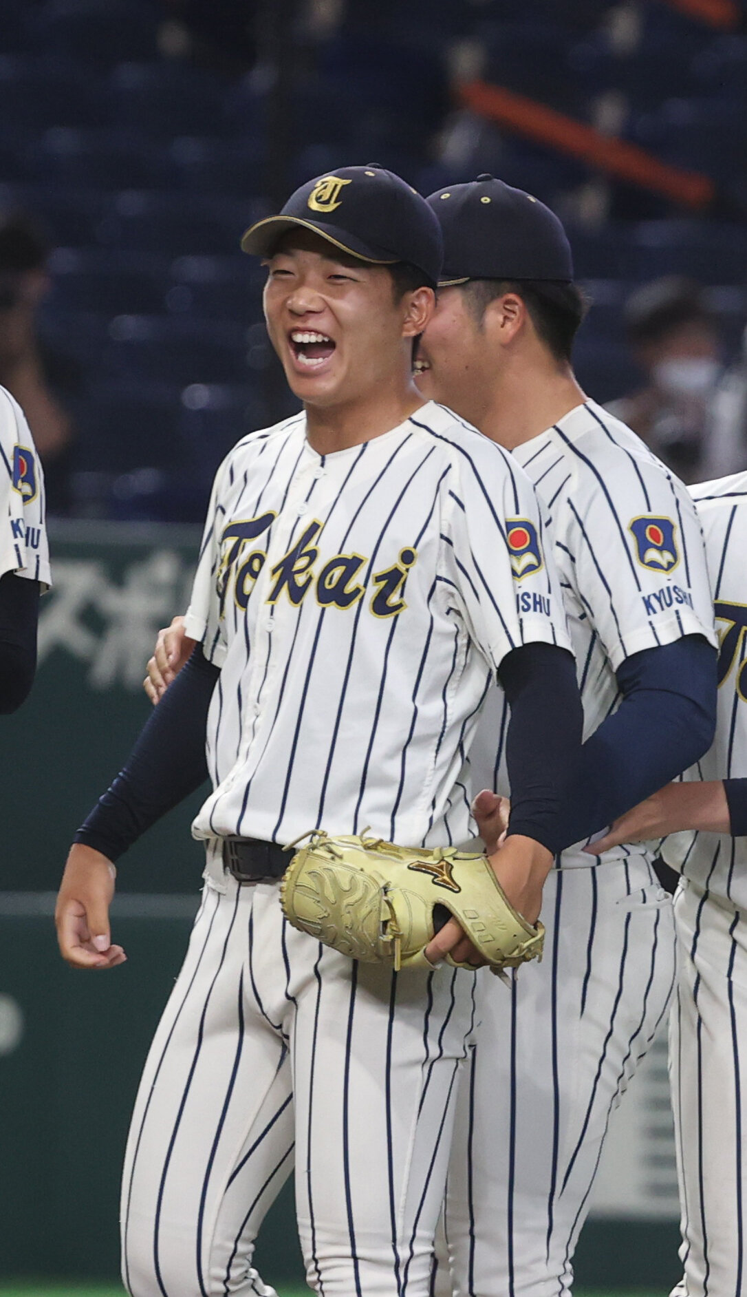 中京大対東海大九州キャンパス　勝利して喜ぶ東海大九州キャン・寺尾凌太（撮影・柴田隆二）