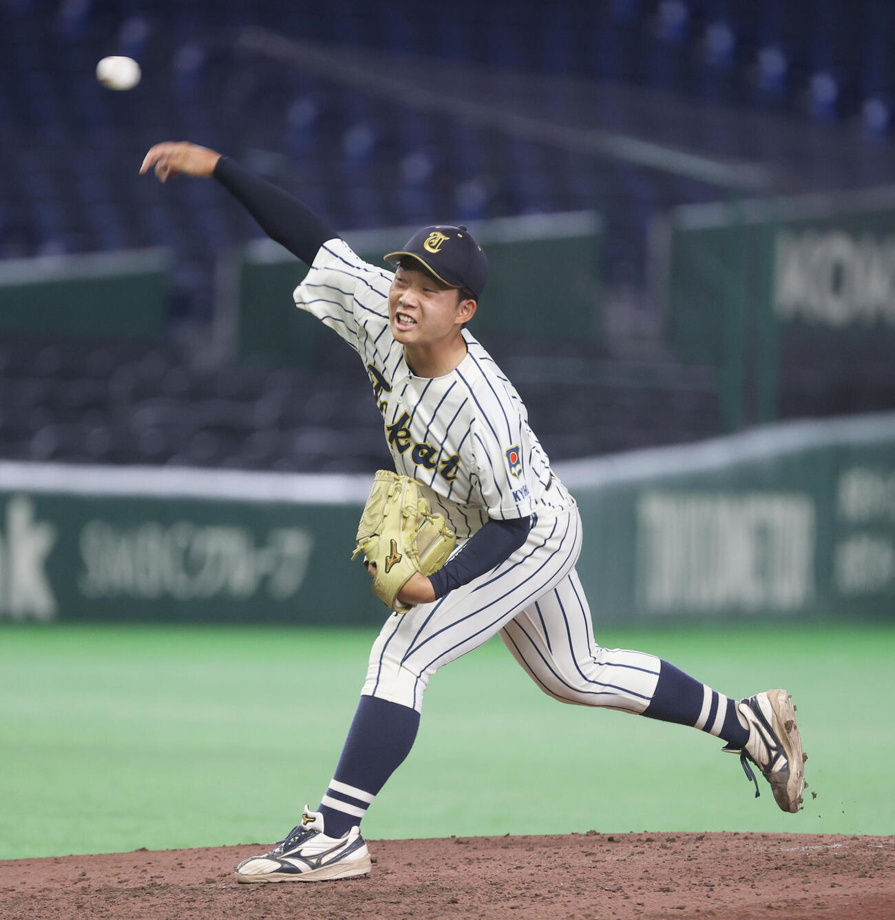 中京大対東海大九州キャンパス　7回から登板した東海大九州キャンパス・寺尾凌太（撮影・柴田隆二）