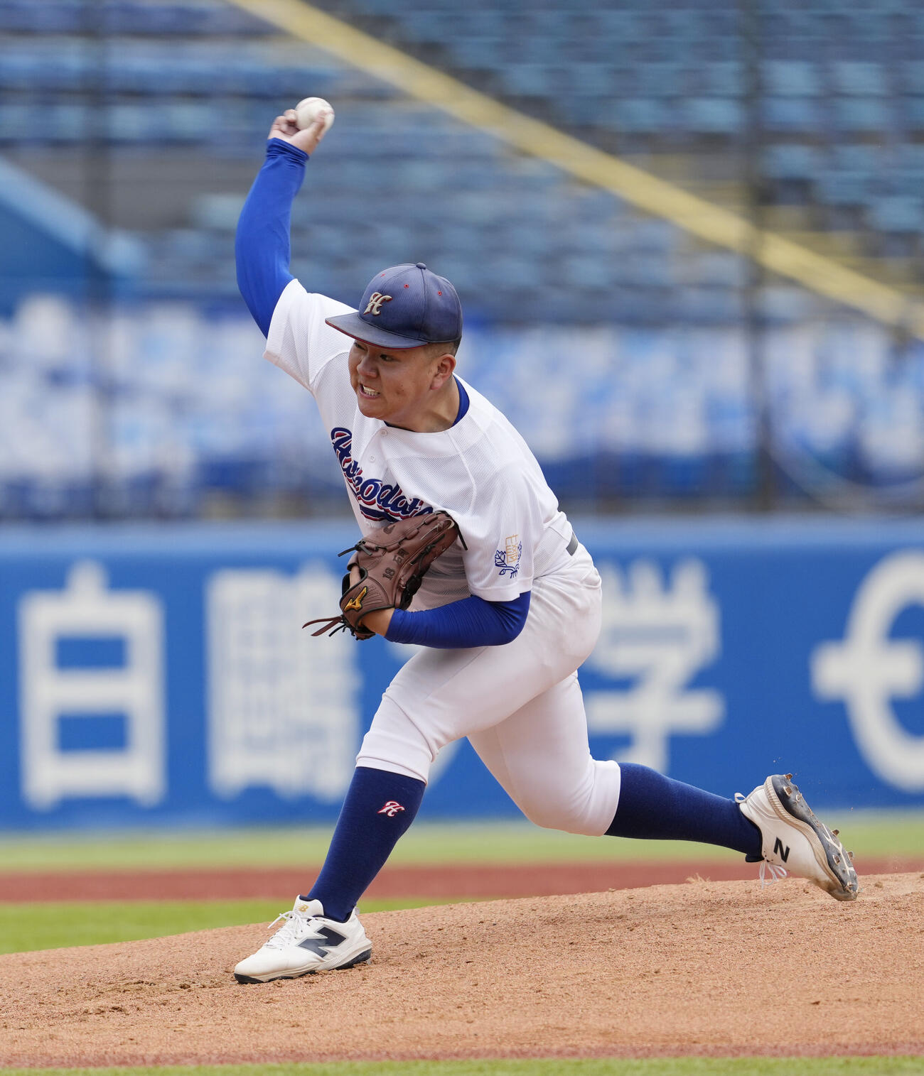 全日本大学野球選手権大会　函館大対上武大　力投する先発の函館大・石岡流音（撮影・小島史椰）＝2026年6月9日