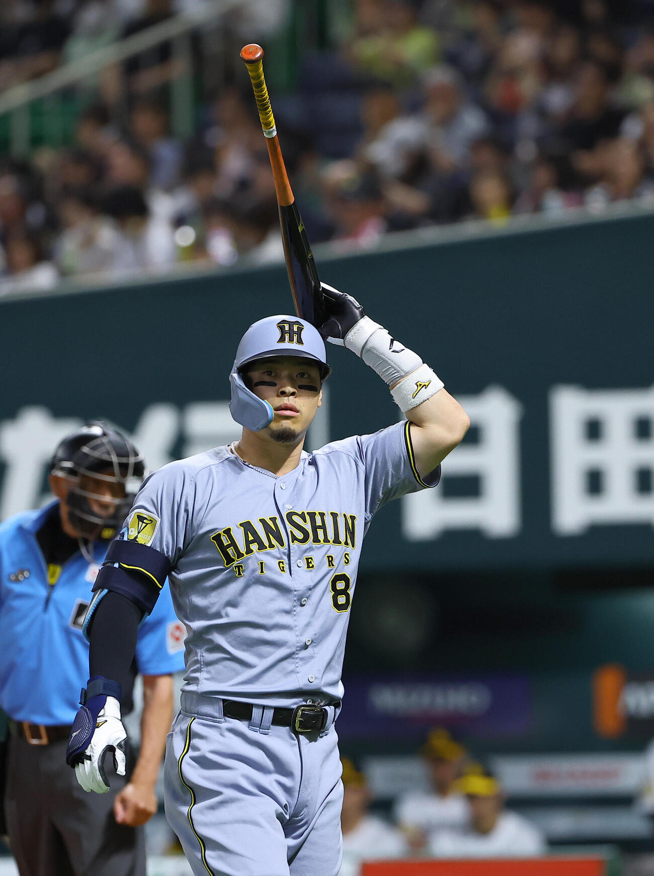 ソフトバンク対阪神　1回表阪神1死一、三塁、佐藤輝明は三振に倒れる（撮影・上田博志）