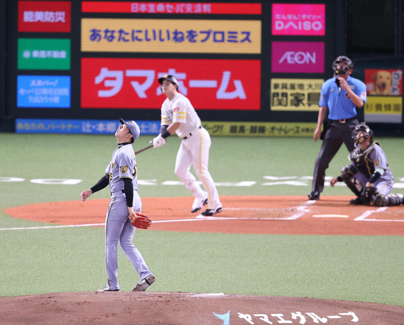 ソフトバンク対阪神　1回裏ソフトバンク2死二塁、栗原陵矢に右越え先制2点本塁打を浴びた才木浩人（撮影・梅根麻紀）