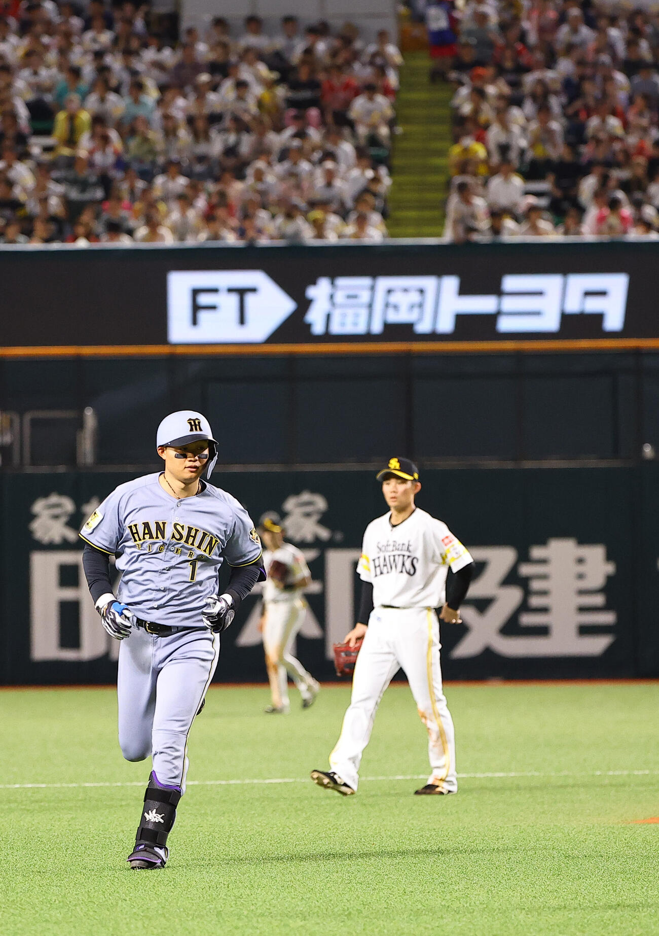 ソフトバンク対阪神　6回表阪神無死、森下翔太はソロ本塁打を放つ（撮影・上田博志）