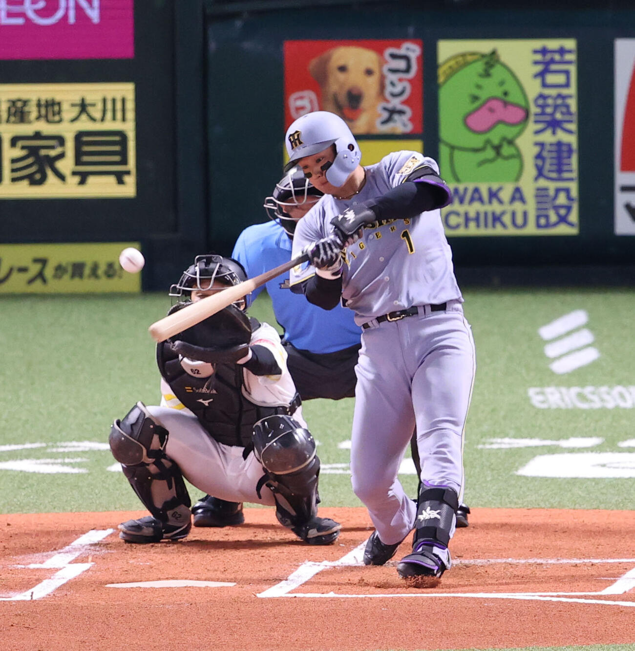 ソフトバンク対阪神　1回表阪神1死二塁、森下翔太は右前打を放つ（撮影・梅根麻紀）