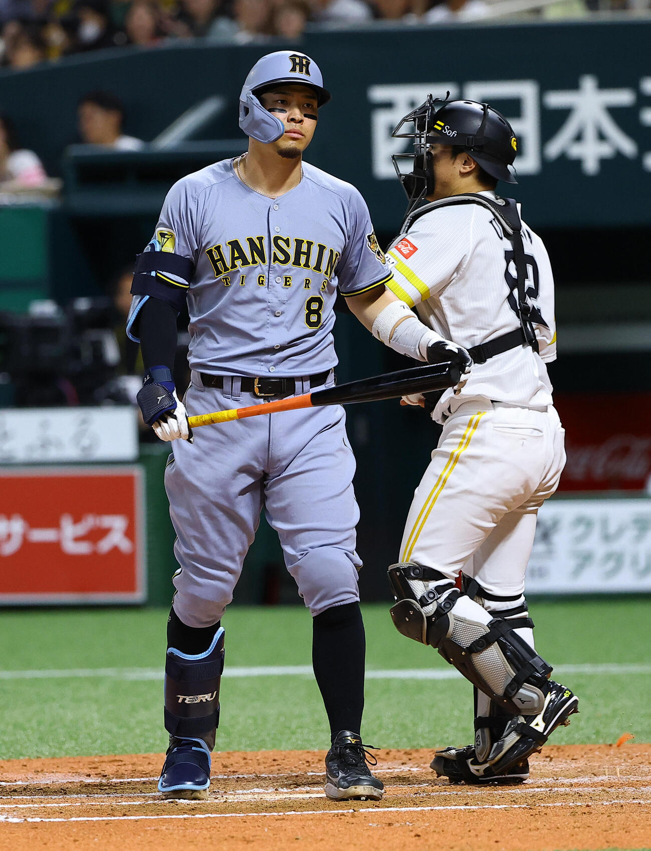 ソフトバンク対阪神　8回表阪神1死一塁、佐藤輝明は三振に倒れる（撮影・上田博志）