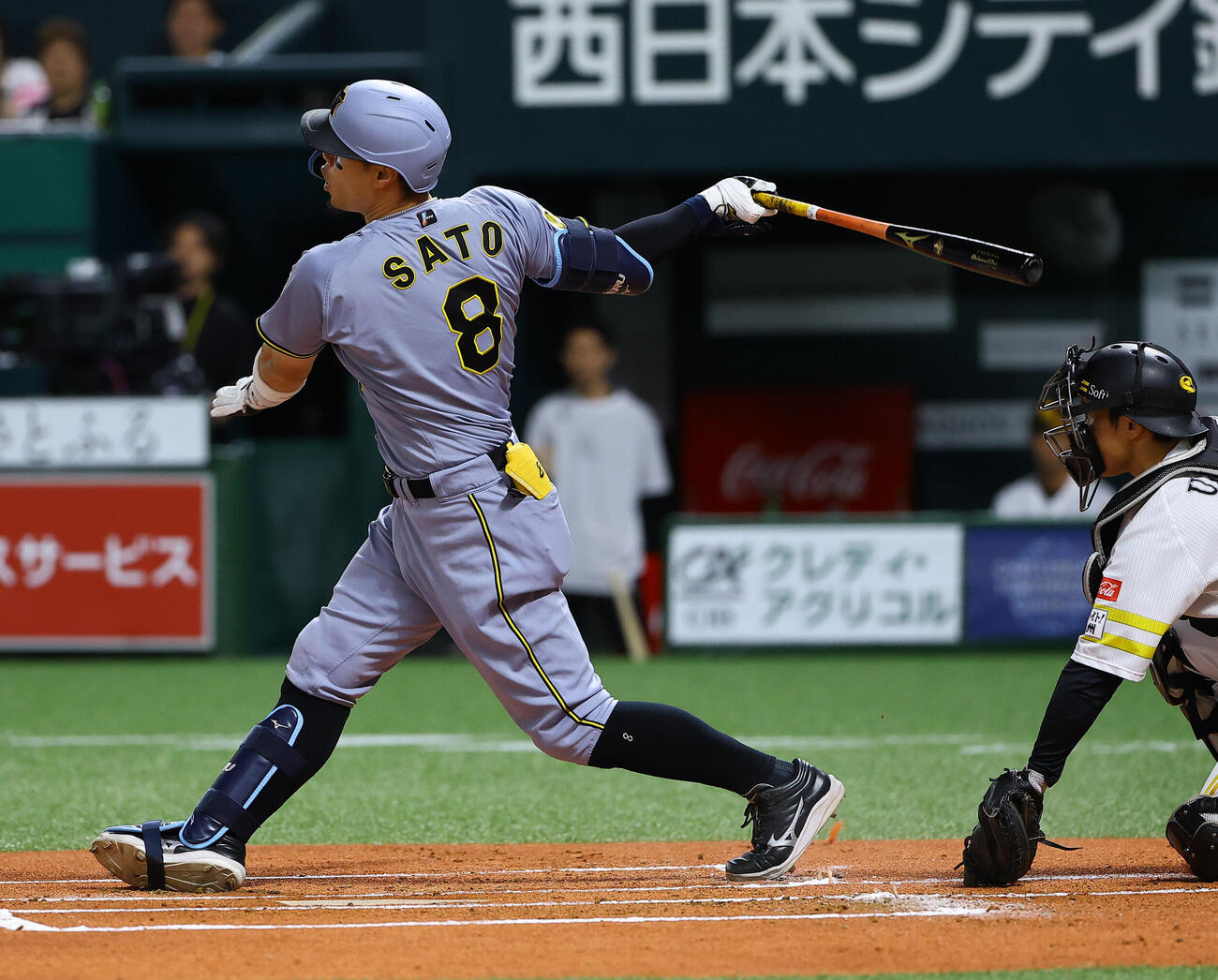 ソフトバンク対阪神　1回表阪神1死一、三塁、佐藤輝明は三振に倒れる（撮影・上田博志）