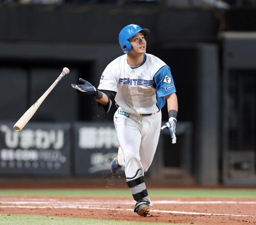 【日本ハム】大塚瑠晏「２年連続この日に打てて…」プロ入りアピール弾と同日にプロ２号でお立ち台