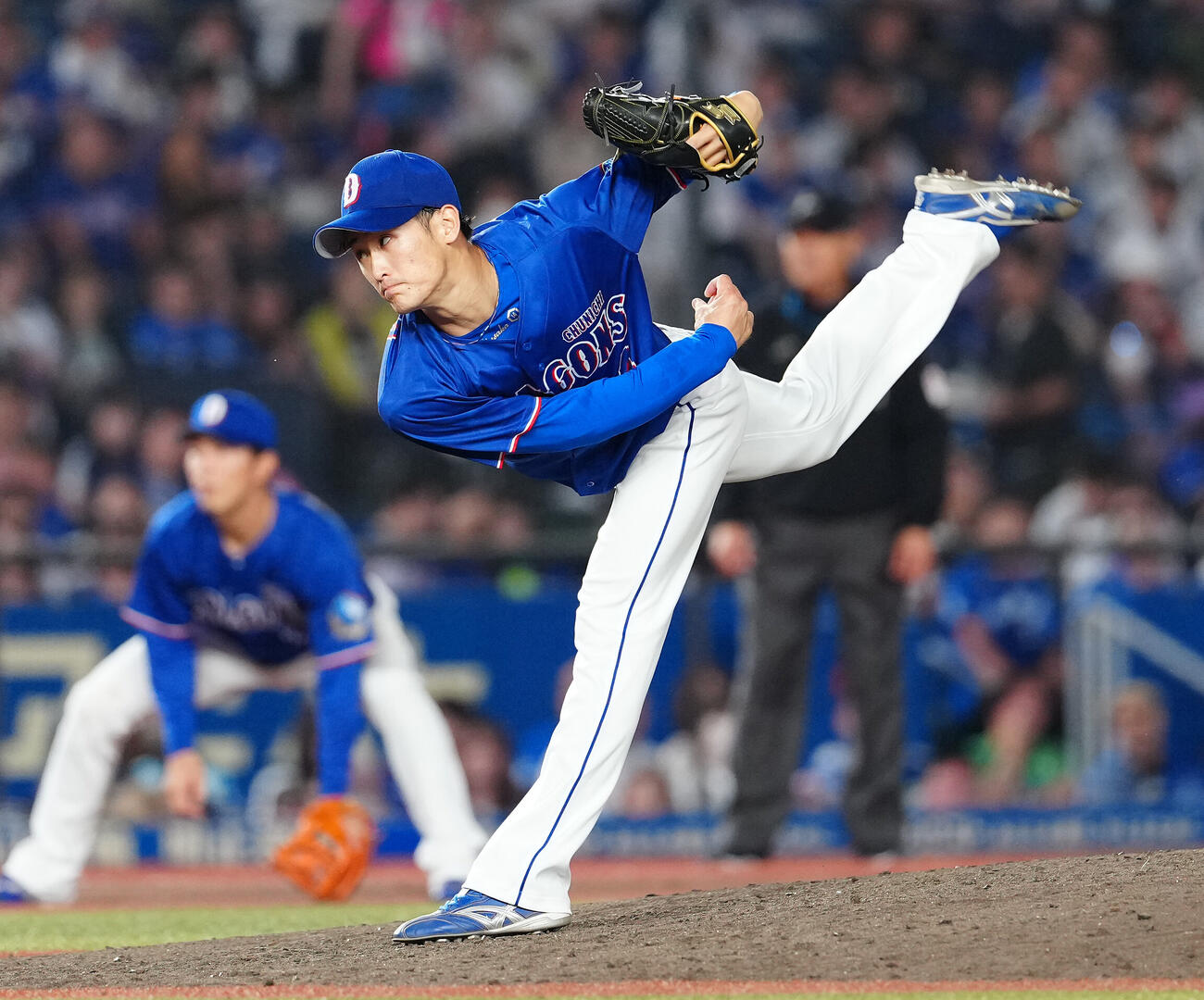 ロッテ対中日　8回裏から4番手で登板した中日草加勝（撮影・鈴木みどり）