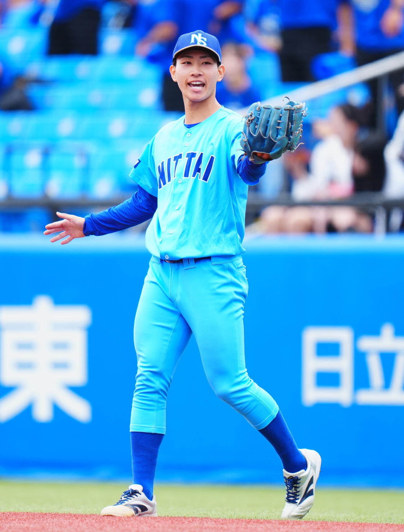 全日本大学野球選手権　2回戦　日体大対周南公立大　3回裏周南公立大の攻撃を無失点に抑え笑顔を見せる日体大先発生盛亜勇太（撮影・垰建太）