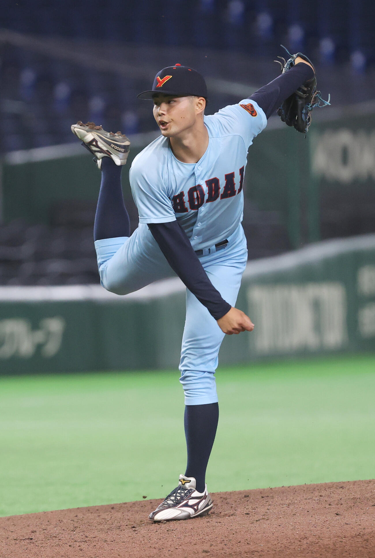 国学院大対横浜商大　先発した横浜商大・佐藤諒音（撮影・柴田隆二）