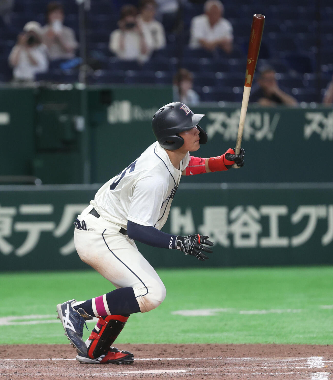 国学院大対横浜商大　5回表国学院大1死一、三塁、花田悠月は適時打を放つ（撮影・柴田隆二）（＝2026年6月10日）　