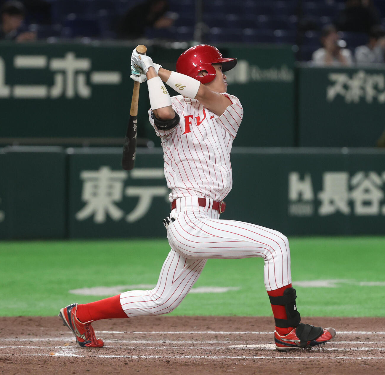 東海大九州対富士大　5回裏富士大1死二塁、松谷徹平は適時三塁打を放つ（撮影・柴田隆二）