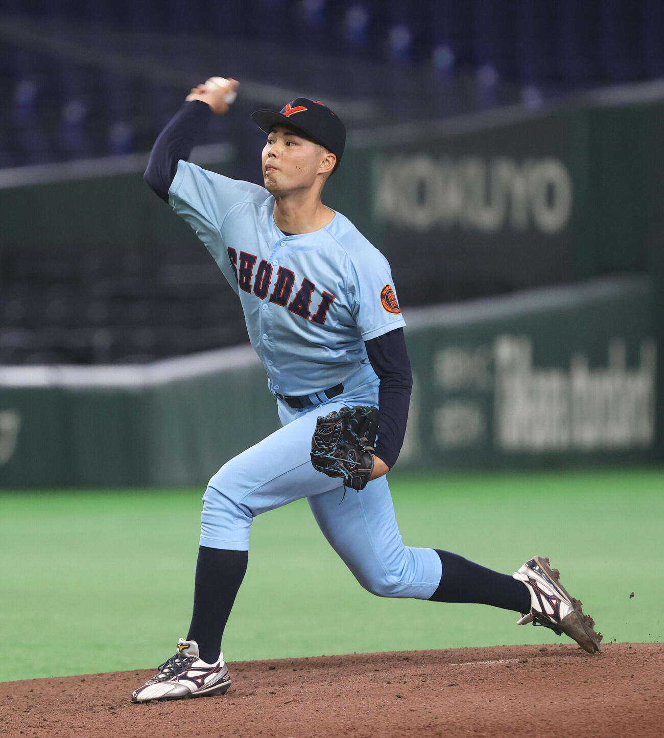 国学院大対横浜商大　先発した横浜商大・佐藤諒音（撮影・柴田隆二）