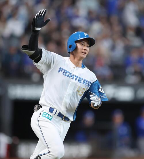 【日本ハム】大塚瑠晏が２戦連発　登場曲使うMAZZELのファーストピッチで乗ノリノリ？！