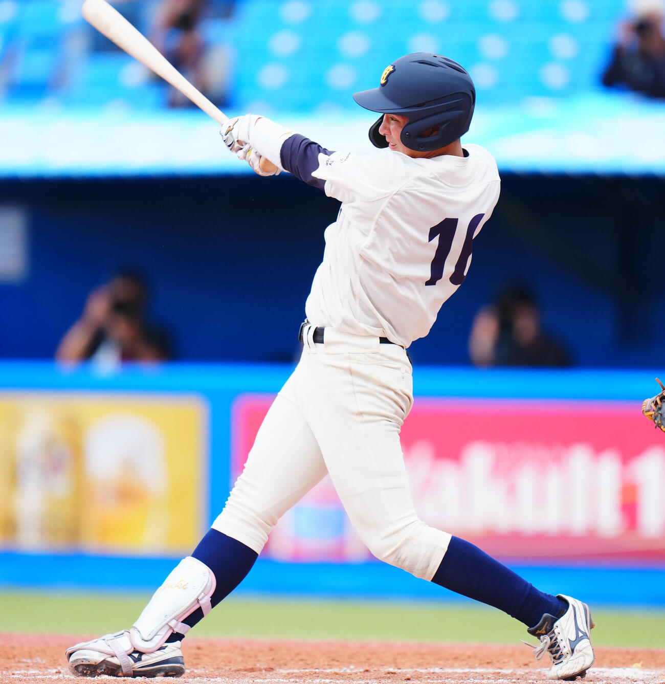 全日本大学野球選手権　2回戦　大商大対東日本国際大　3回表大商大1死、右前打を放つ中山優月（撮影・垰建太）