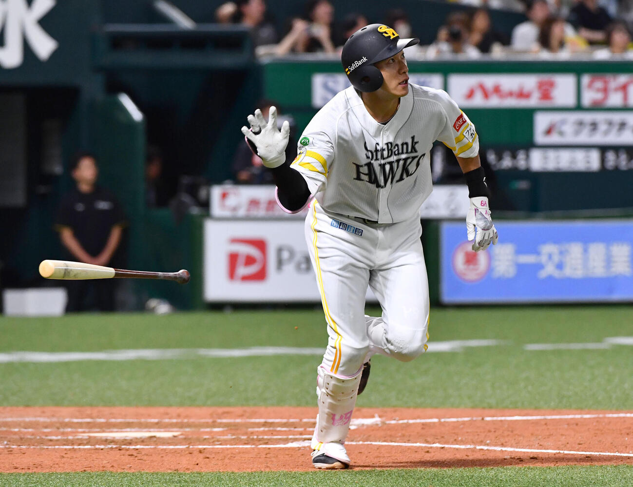 ソフトバンク対阪神　4回裏ソフトバンク1死、柳田悠岐は右越え本塁打を放つ（撮影・岩下翔太）