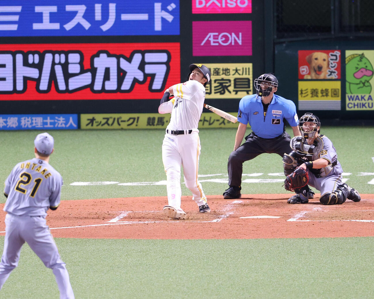 ソフトバンク対阪神　4回裏ソフトバンク1死、柳田悠岐は右越え本塁打を放つ（撮影・梅根麻紀）