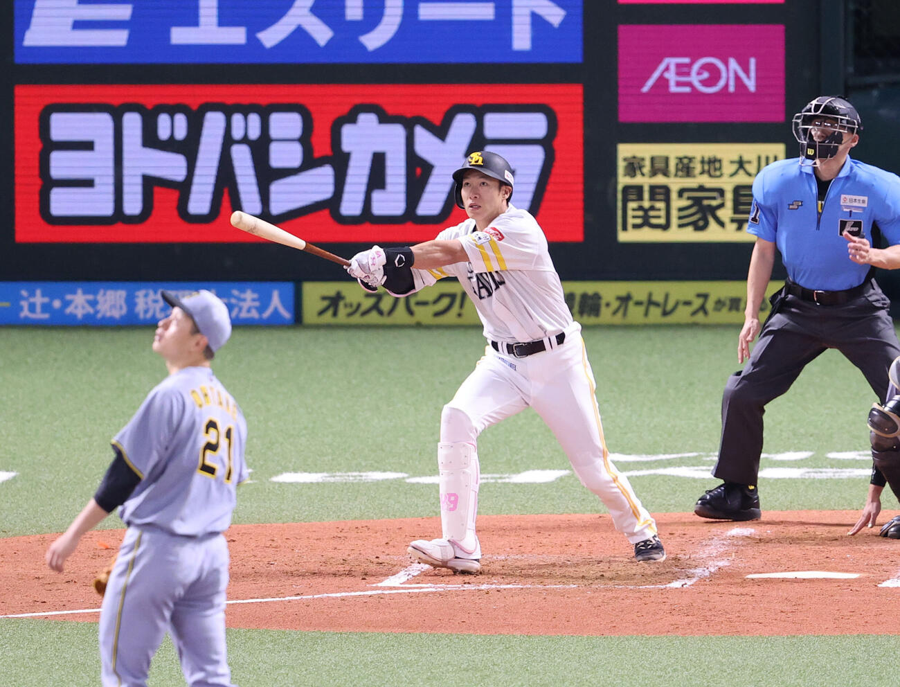ソフトバンク対阪神　4回裏ソフトバンク1死、柳田悠岐は右越え本塁打を放つ（撮影・梅根麻紀）