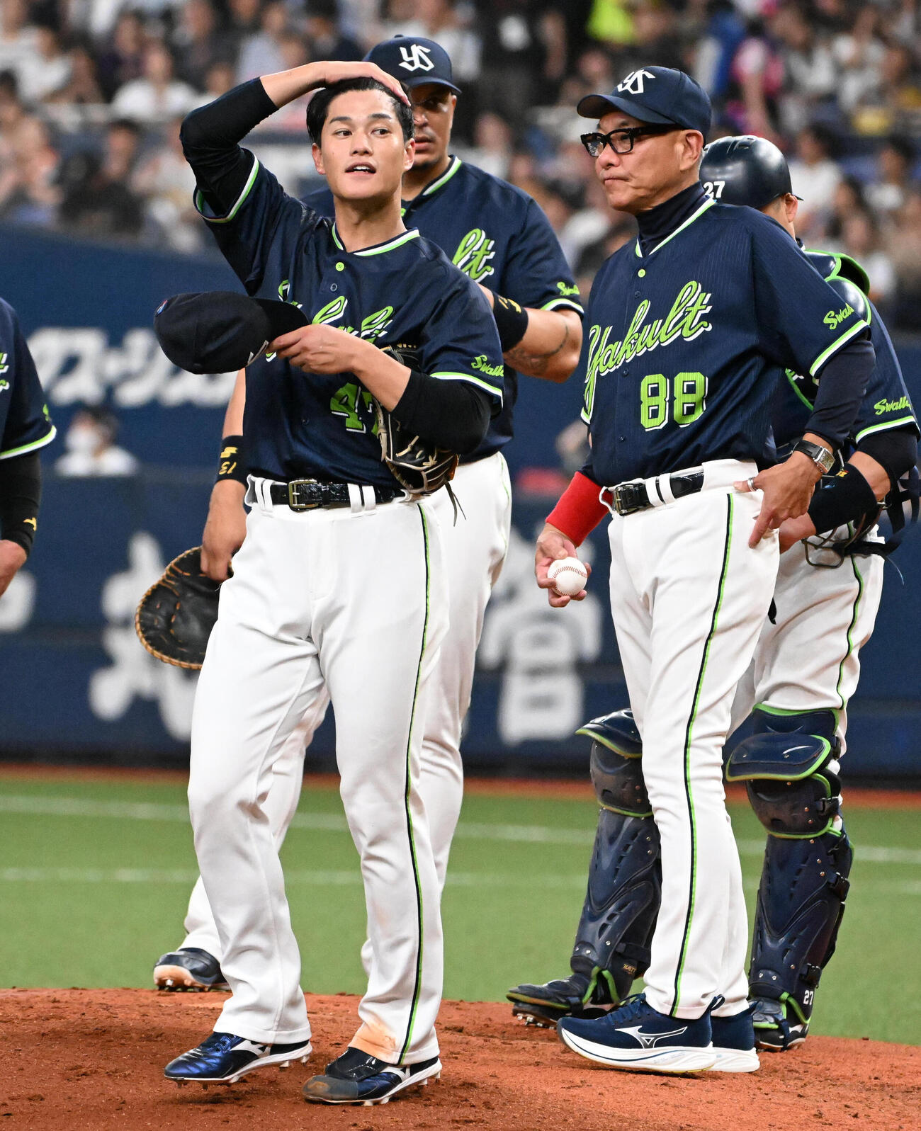 オリックス対ヤクルト　5回裏途中で降板するヤクルト高橋奎二（撮影・石井愛子）