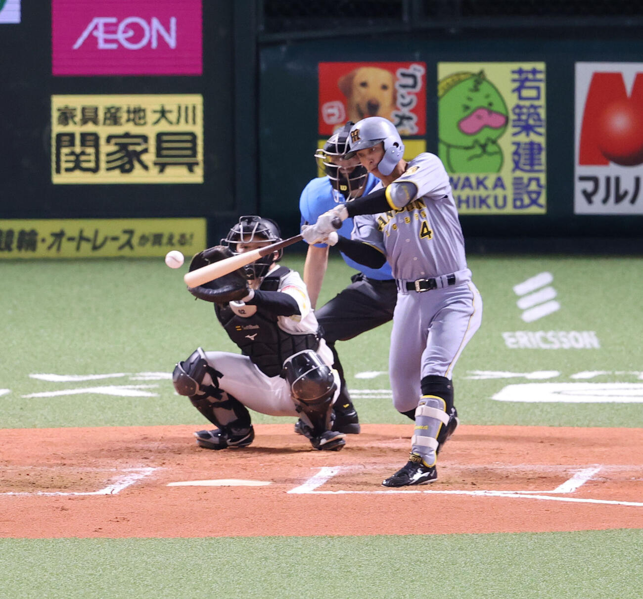 ソフトバンク対阪神　7回表阪神1死、熊谷敬宥は中前打を放つ（撮影・梅根麻紀）