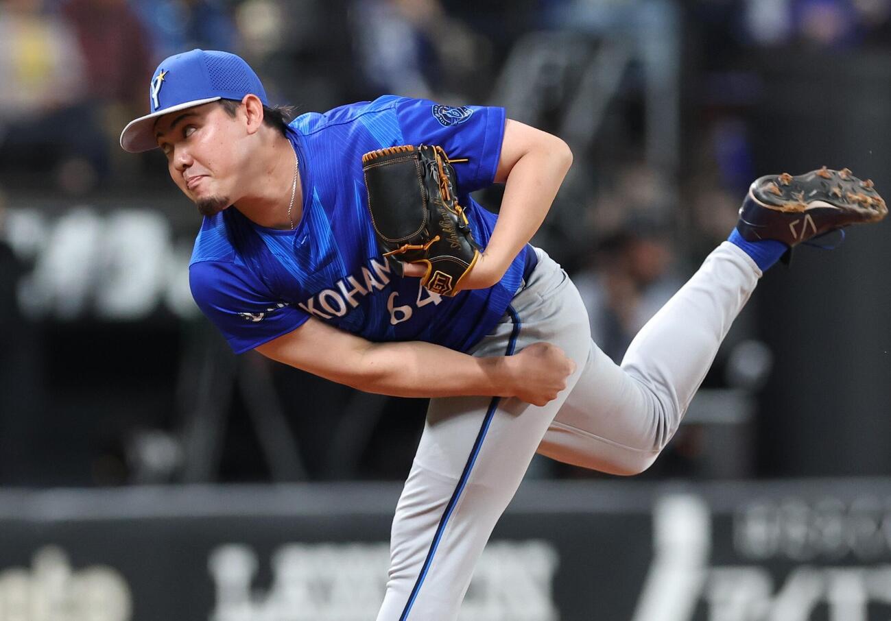 日本ハム対DeNA 7回に登板の中川虎大（撮影・黒川智章）