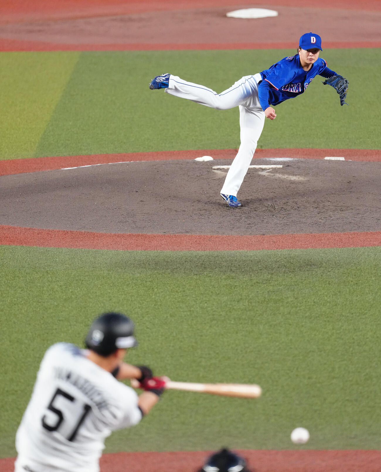 ロッテ対中日　2回裏ロッテ1死、山口航輝を空振り三振に仕留める桜井頼之介（撮影・鈴木みどり）