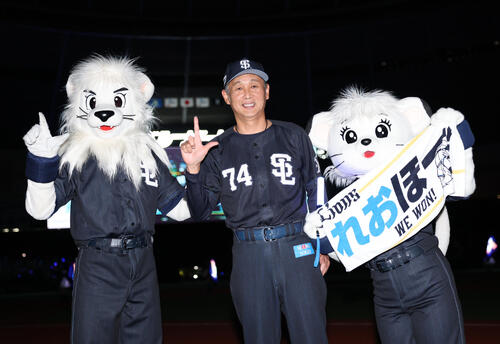 【西武】西口監督「言われるまで思ってなかった」通算100勝　2試合連続サヨナラ勝利で達成
