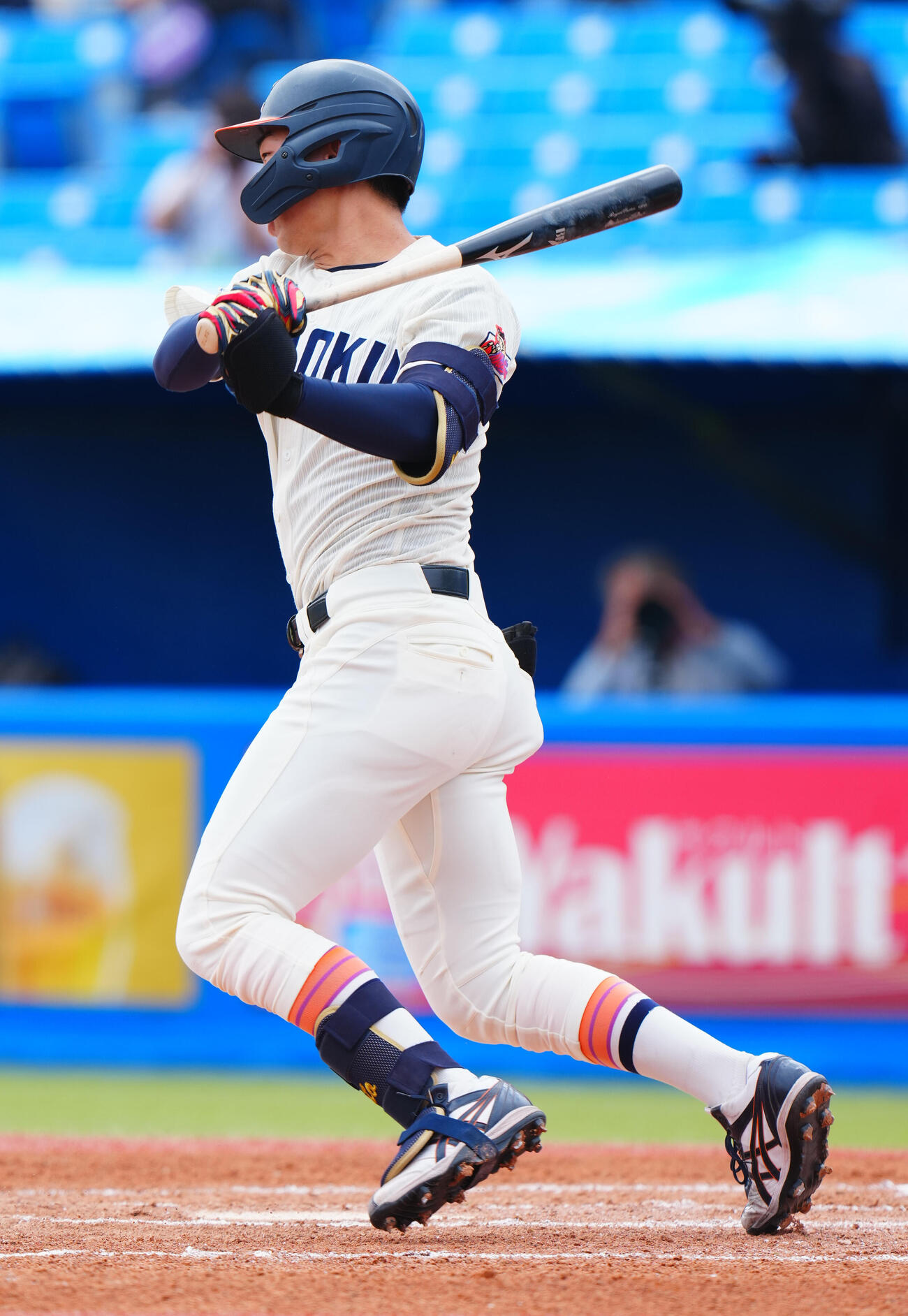 全日本大学野球選手権　準々決勝　大商大対東北福祉大　1回裏東北福祉大2死一、二塁、先制適時打を放つ佐藤悠太（撮影・垰建太）
