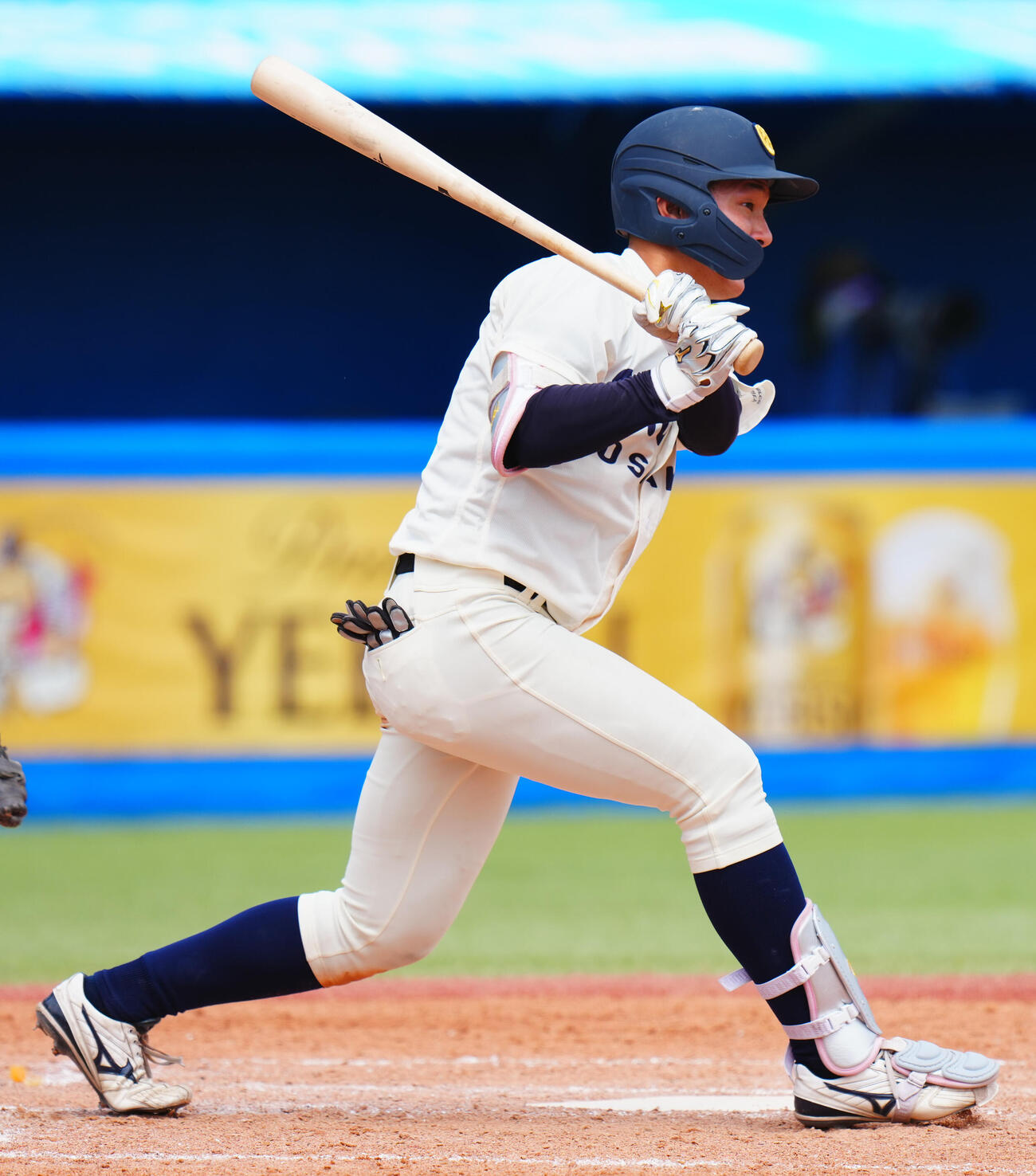 全日本大学野球選手権　準々決勝　大商大対東北福祉大　4回表大商大無死、右前打を放つ中山優月（撮影・垰建太）