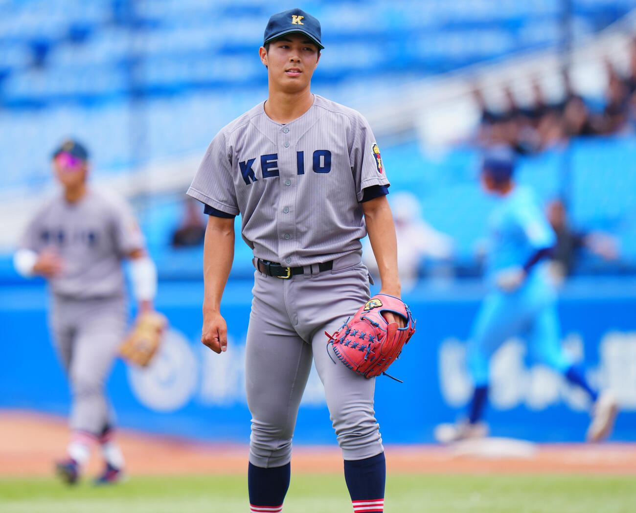 全日本大学野球選手権　準々決勝　日体大対慶大　1回表日体大の攻撃を無失点に抑え笑顔を見せる慶大先発の広池浩成（撮影・垰建太）