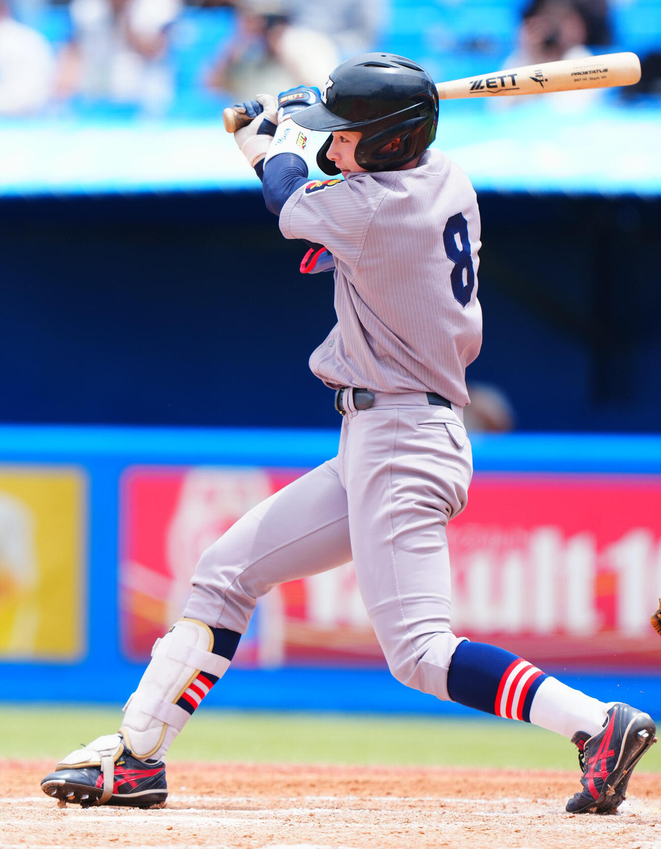 全日本大学野球選手権　準々決勝　日体大対慶大　1回裏慶大無死、中前打を放つ丸田湊斗（撮影・垰建太）